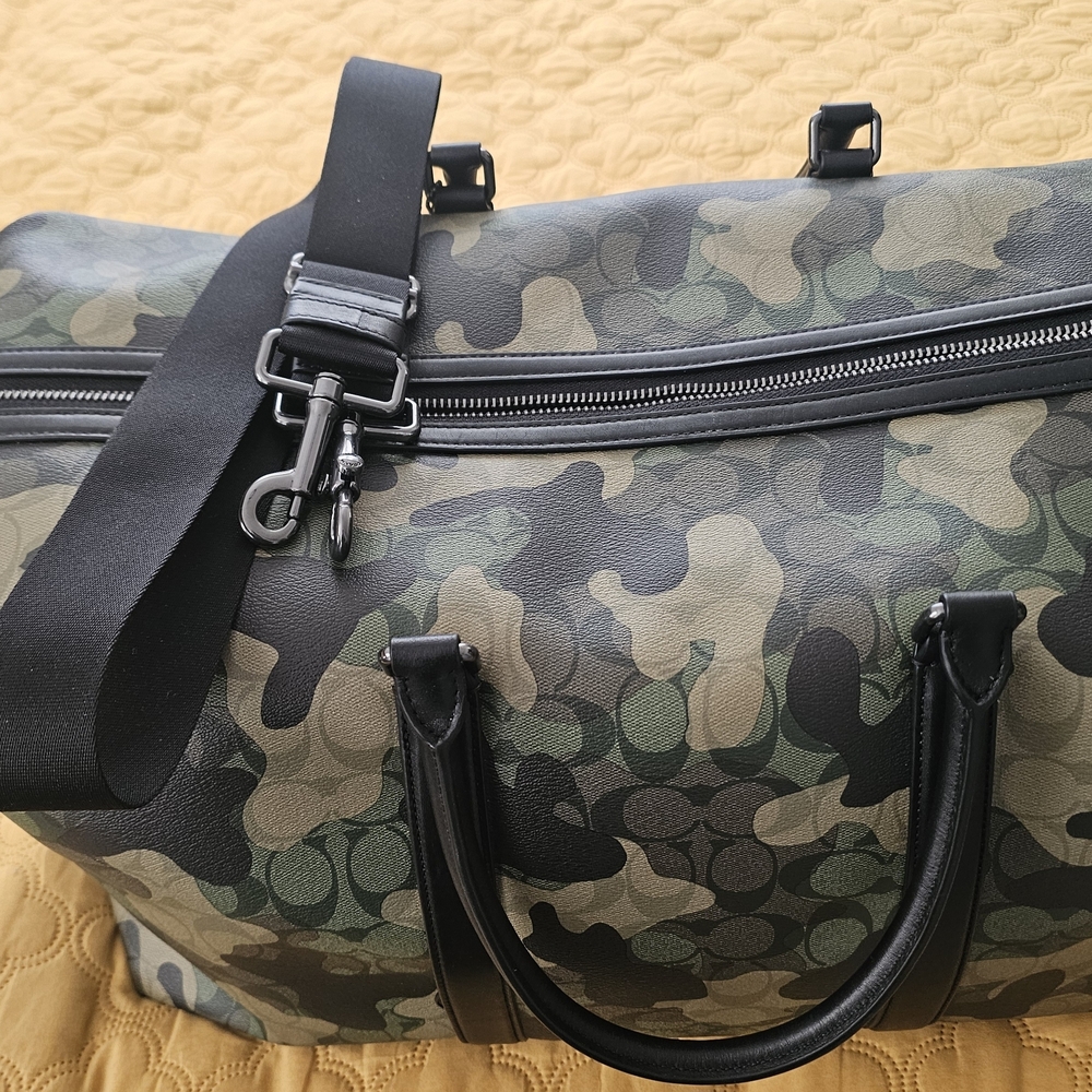Coach Men's Green Camouflage Duffel Bag - Picture 4 of 6